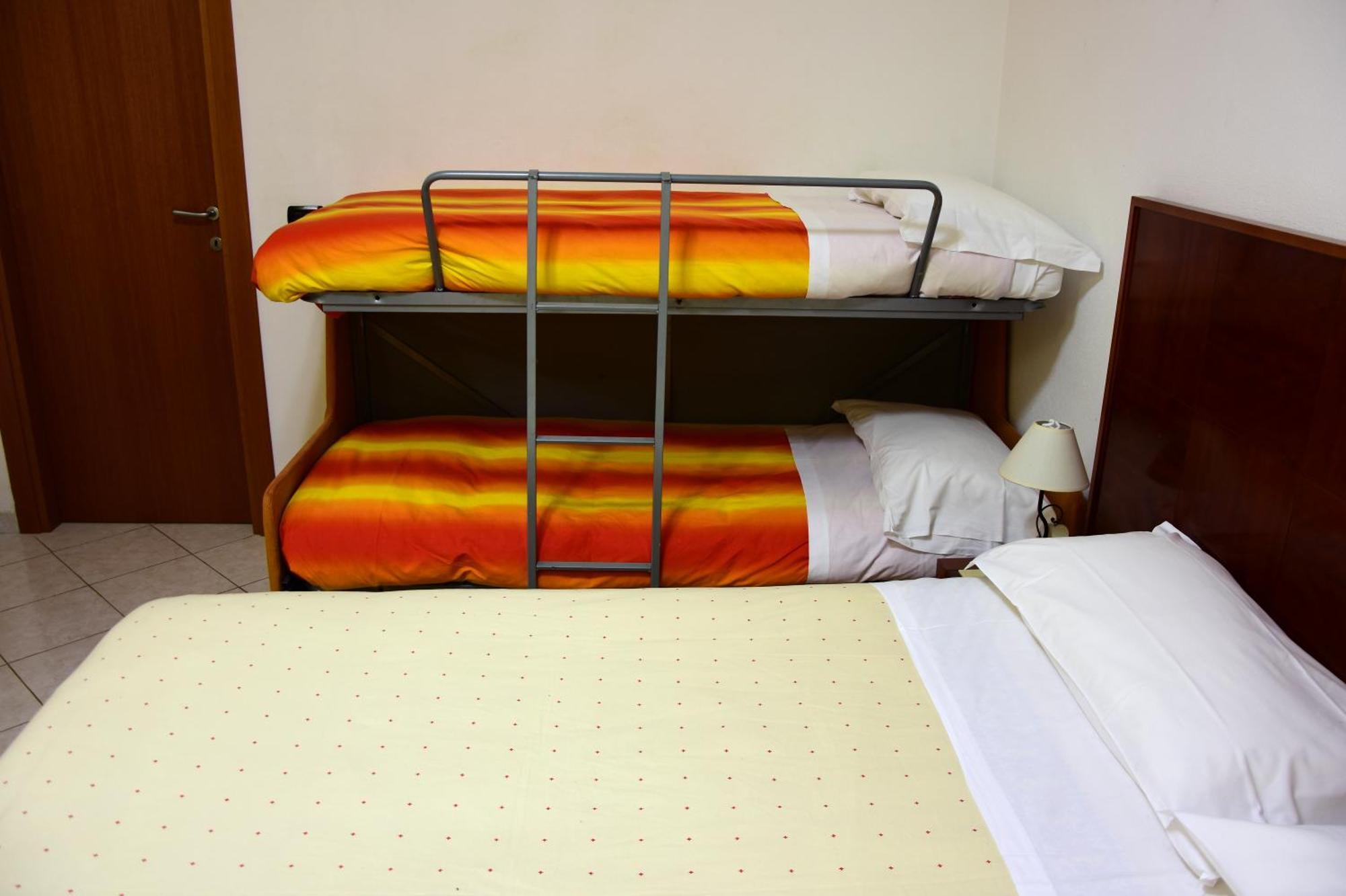 Studio (3 Adults)