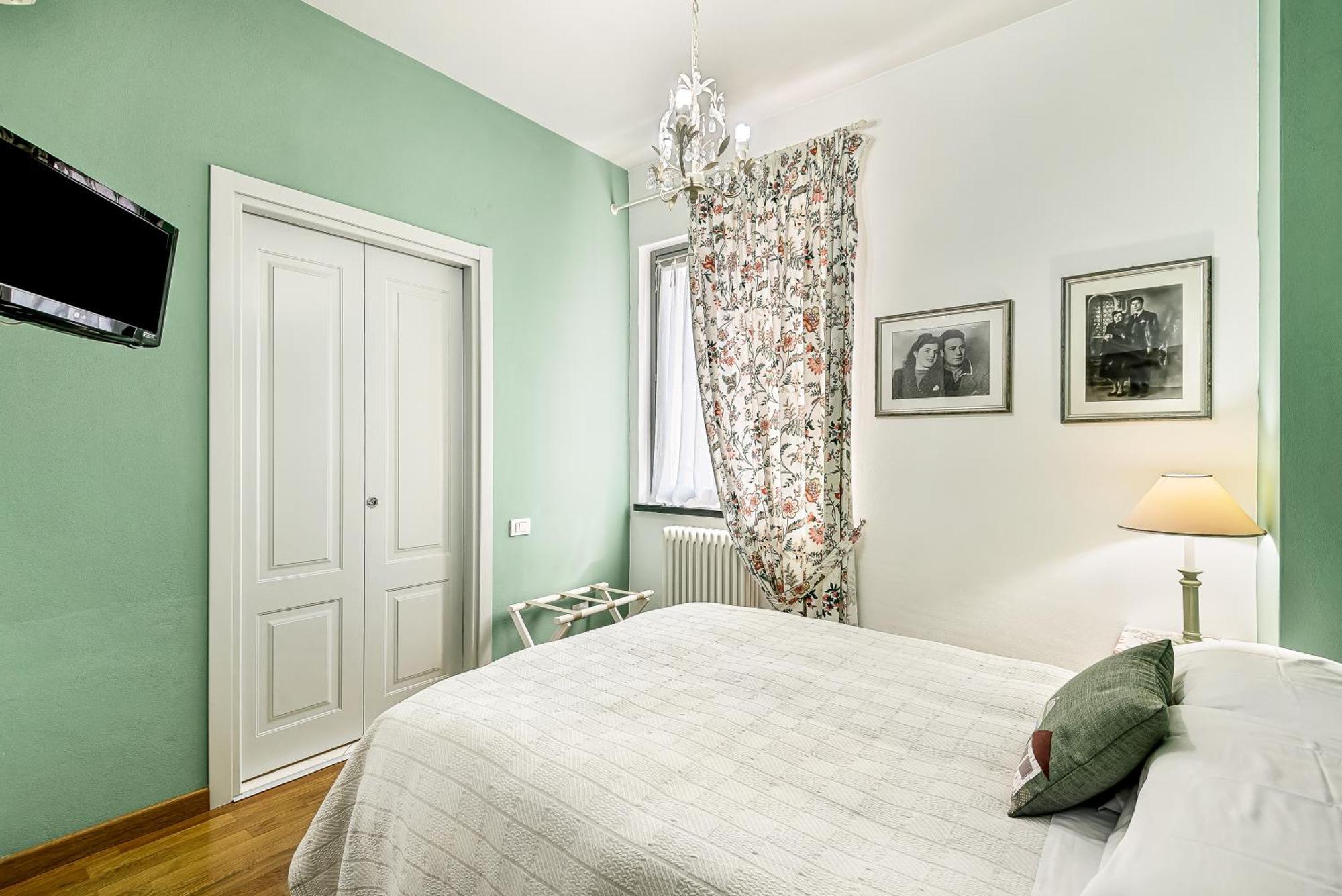 Queen Room