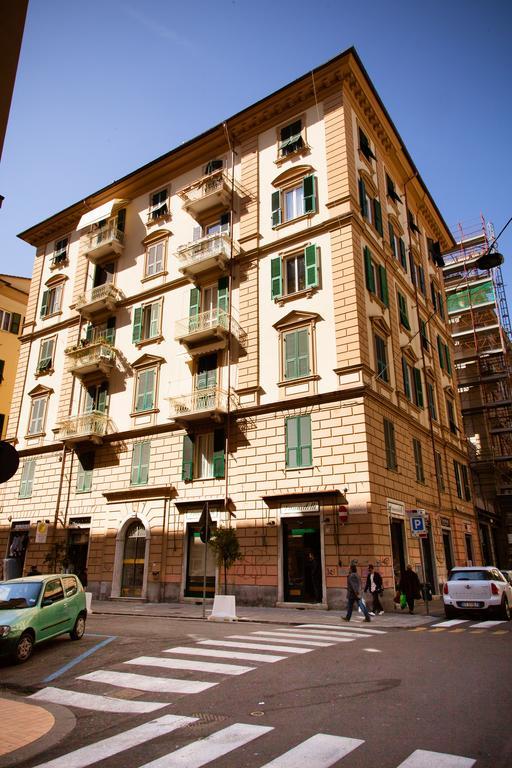 Standard Double Room - Via di Monale 75