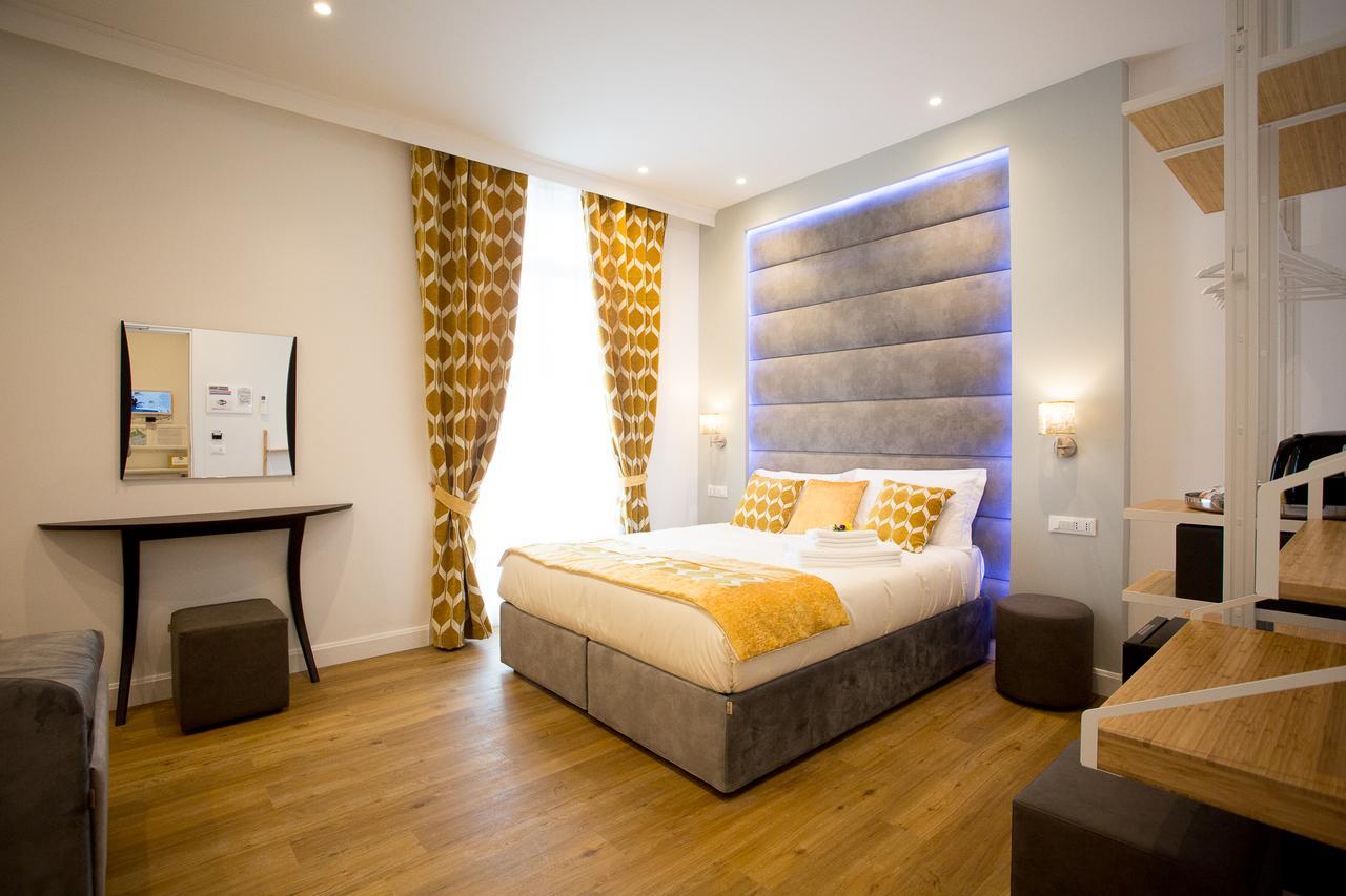 Superior Queen Room - Via Napoli 45